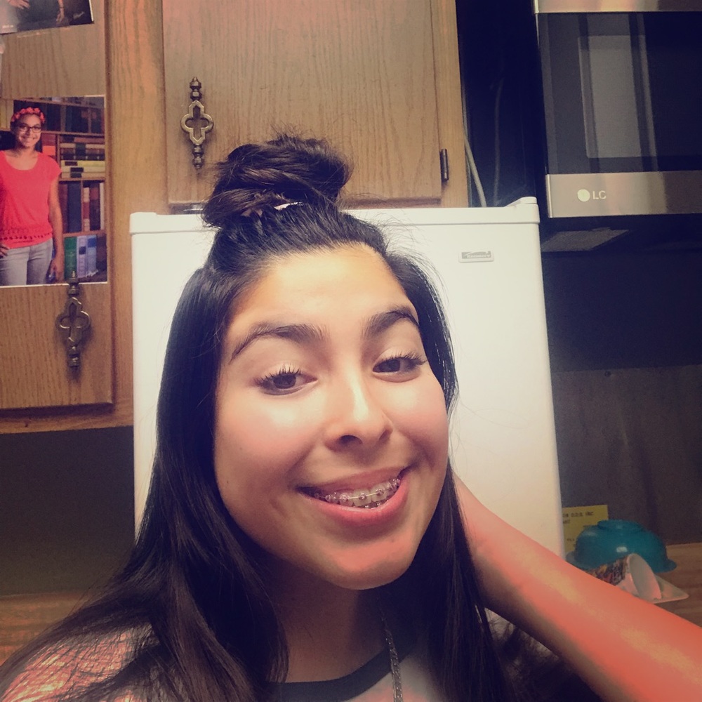 Meet your Posher, Alexis